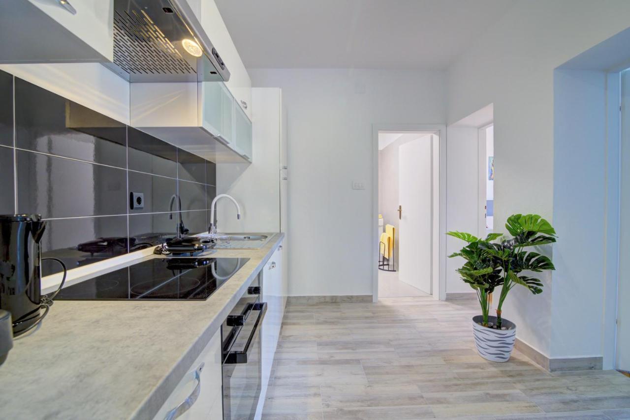 Apartments Maria Senj  Zewnętrze zdjęcie